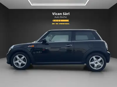 MINI One 2012 — Citadine ludique, entretien à jour, parfait premier achat — interior