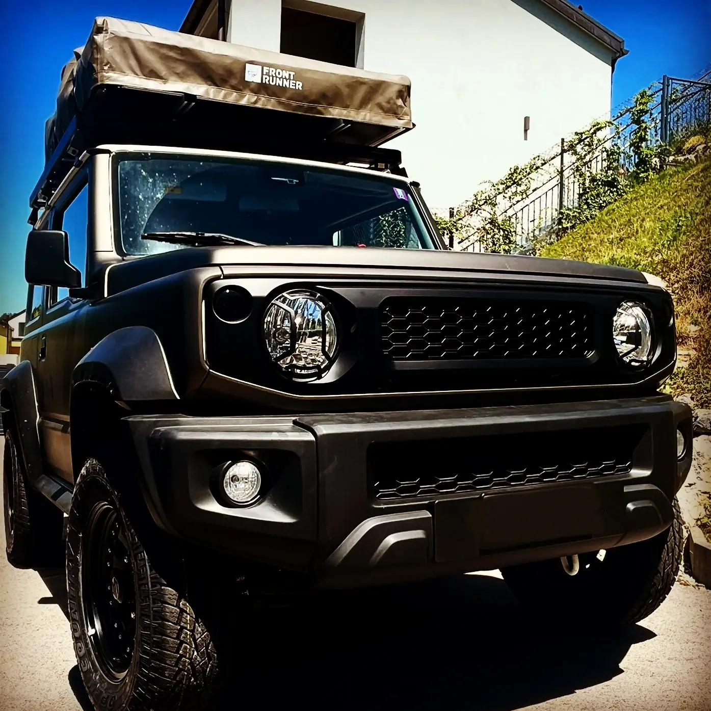 Suzuki Jimny 1.5 Compact+ 4x4 — Le vrai petit 4×4 de route et d'aventure