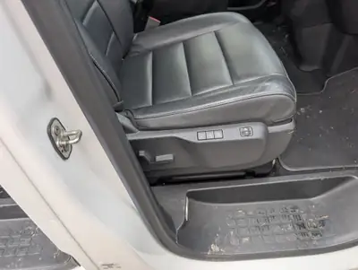 Opel Zafira Life 2.0 CDTI Business M — Monospace 6 places, diesel automatique, 164'000 km — Miniature 8