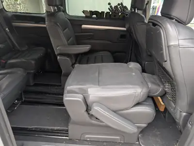 Opel Zafira Life 2.0 CDTI Business M — Monospace 6 places, diesel automatique, 164'000 km — Miniature 13