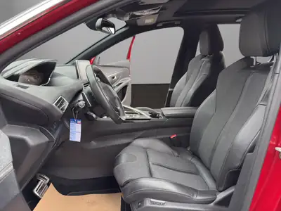 Peugeot 3008 1.5 BlueHDi GT Line — SUV élégant, toit panoramique et technologie automata — Thumbnail 9