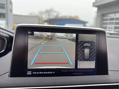 Peugeot 3008 1.5 BlueHDi GT Line — SUV élégant, toit panoramique et technologie automata — Thumbnail 22