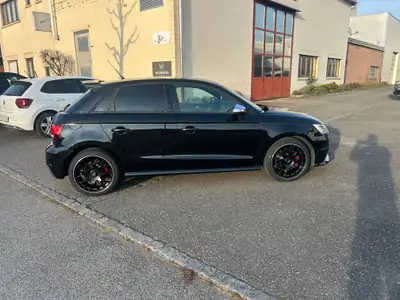 Audi S1 Sportback 2.0 TFSI Quattro — Compacte sportive dynamique, 230 ch sans accident — rear view