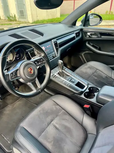 Porsche Macan S Diesel PDK — SUV premium performant, 176'000 km, sans sinistre — tableau de bord