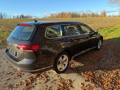 VW Passat 2.0 TDI 4Motion — Break diesel performant, traction intégrale, kilométrage autoroute — Miniature 8