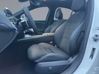 Mercedes-Benz E 220 d AMG Line 4matic — Berline premium, moteur diesel hybride et 4WD — Miniature 9