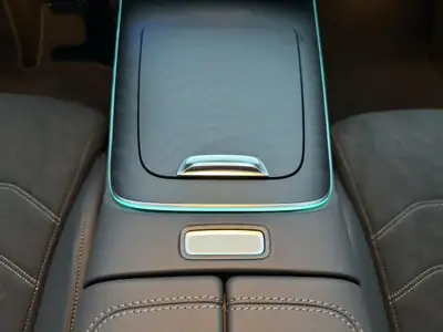Mercedes-Benz E 220 d AMG Line 4matic — Berline premium, moteur diesel hybride et 4WD — Miniature 14