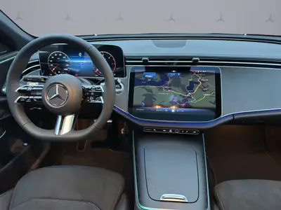 Mercedes-Benz E 220 d AMG Line 4matic — Berline premium, moteur diesel hybride et 4WD — Miniature 13