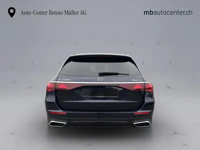 Mercedes-Benz E 220 d AMG Line 4matic Kombi — Break premium diesel, 13'000 km seulement — intérieur