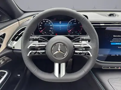 Mercedes-Benz E 220 d AMG Line 4matic Kombi — Break premium diesel, 13'000 km seulement — Miniature 10