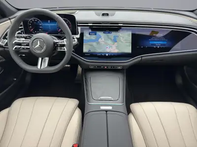 Mercedes-Benz E 220 d AMG Line 4matic Kombi — Break premium diesel, 13'000 km seulement — Miniature 13