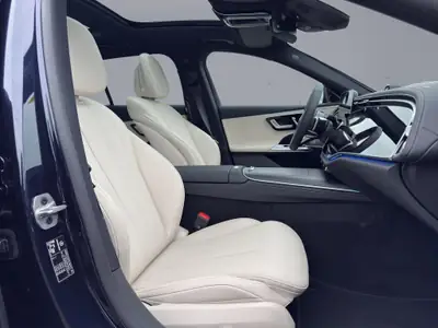 Mercedes-Benz E 220 d AMG Line 4matic Kombi — Break premium diesel, 13'000 km seulement — Miniature 16