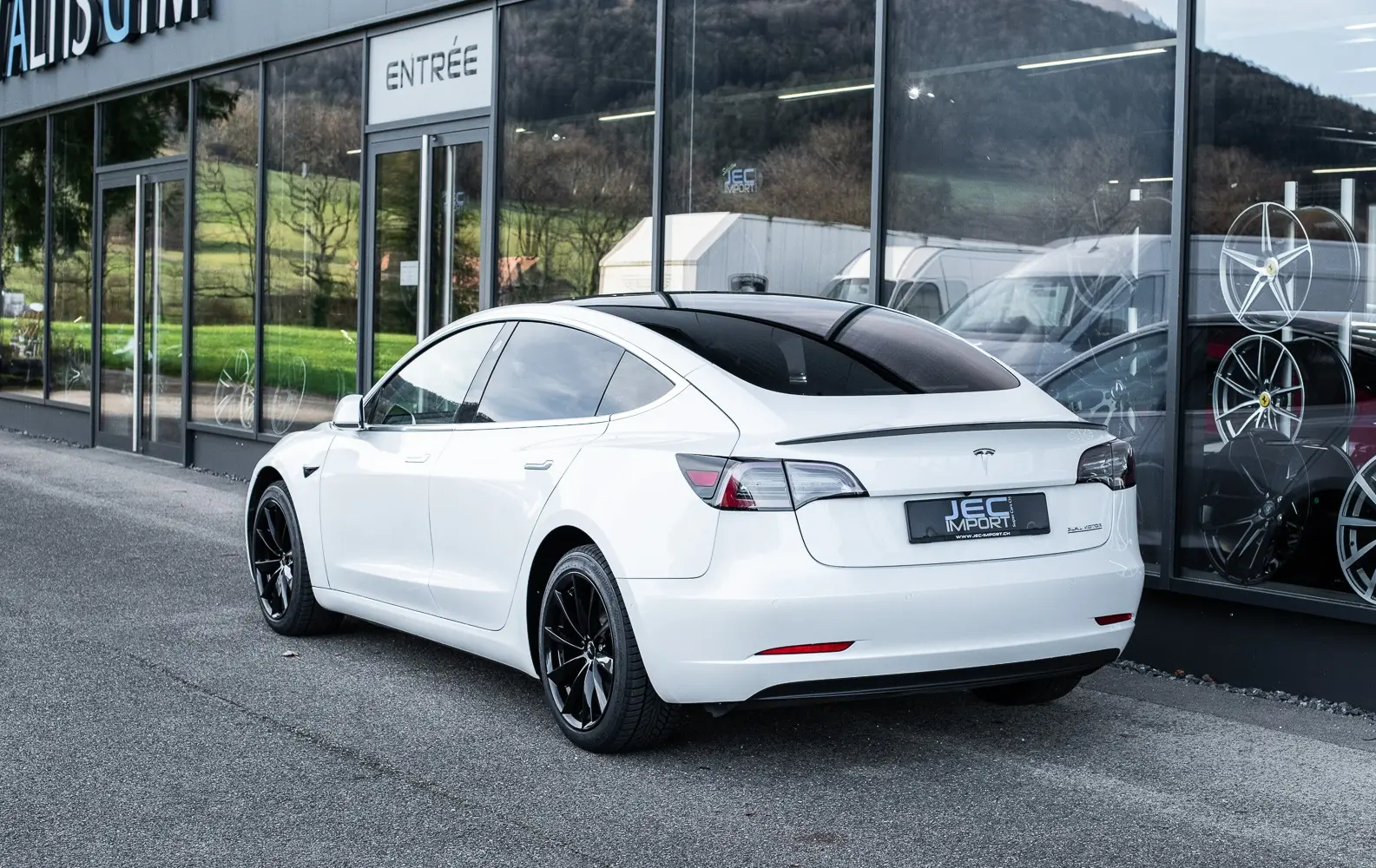 Tesla Model 3 2020 occasion Bassecourt — 4