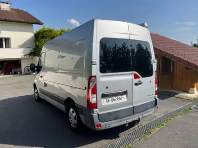Renault Master T33 2.3 dCi L2H2 — Utilitaire robuste, 91'000 km, sans sinistre — intérieur