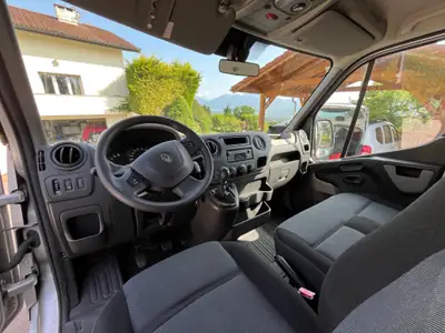 Renault Master T33 2.3 dCi L2H2 — Utilitaire robuste, 91'000 km, sans sinistre — détail