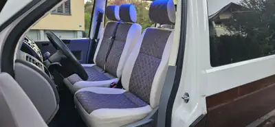 VW T5 Diesel — Monospace 9 places, motorisation fiable et spacieuse — fianco