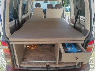 VW T5 Diesel — Monospace 9 places, motorisation fiable et spacieuse — dettaglio