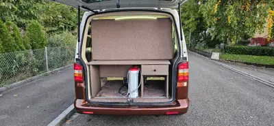 VW T5 Diesel — Monospace 9 places, motorisation fiable et spacieuse — cruscotto