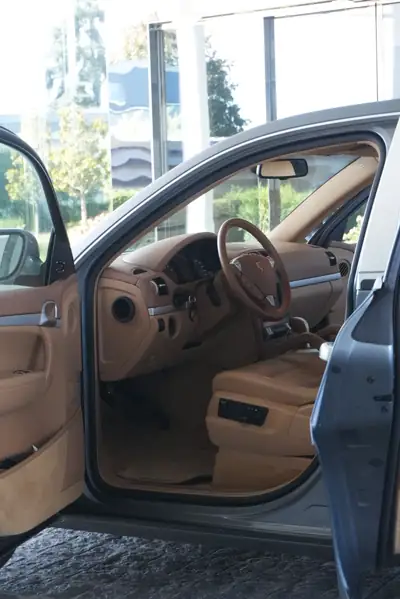 Porsche Cayenne 2004 — SUV premium 250 ch, faible kilométrage, toutes routes — Miniatur 7