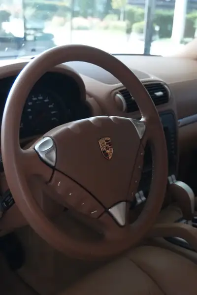 Porsche Cayenne 2004 — SUV premium 250 ch, faible kilométrage, toutes routes — Miniatur 8