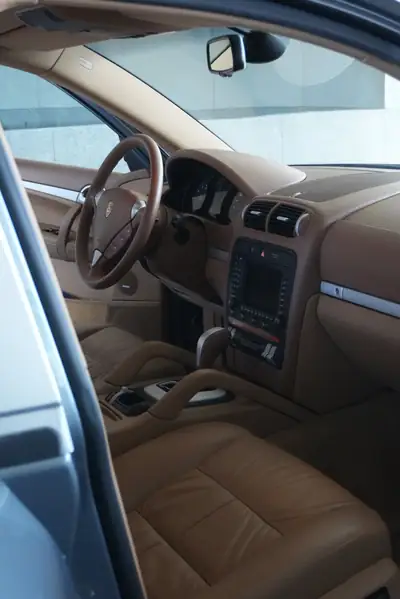 Porsche Cayenne 2004 — SUV premium 250 ch, faible kilométrage, toutes routes — Miniatur 13