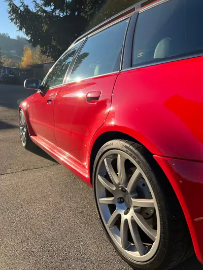 Audi RS4 Avant quattro — Break sportif 380 ch, histoire de performance — Miniatur 8