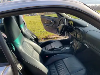 Porsche 911 Carrera 4 2002 — Sportive légendaire, moteur révisé, état impeccable — interni