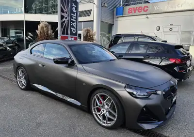 BMW M240i xDrive Coupé 2025 — 430 ch, design noir métallisé, kilométrage exceptionnel — interni