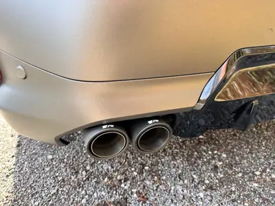 BMW M240i xDrive Coupé 2025 — 430 ch, design noir métallisé, kilométrage exceptionnel — Miniatura 15