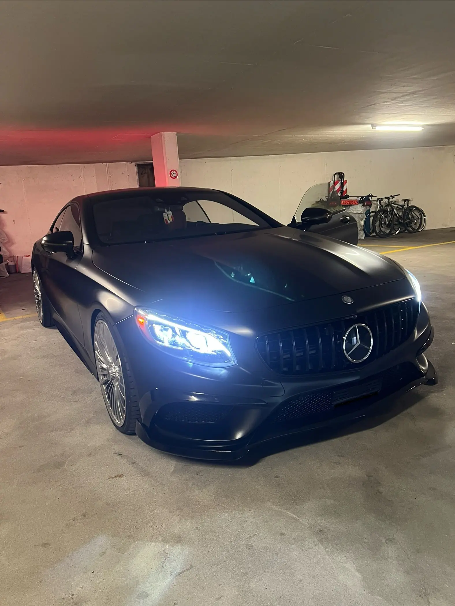 Mercedes-Benz S 500 Coupé 4Matic — Grand coupé de prestige 455 ch, 78'000 km