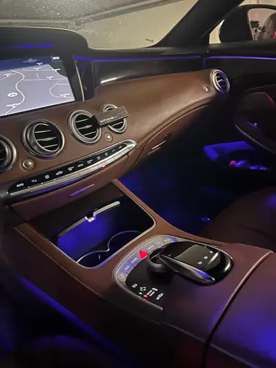 Mercedes-Benz S 500 Coupé 4Matic — Grand coupé de prestige 455 ch, 78'000 km — cruscotto