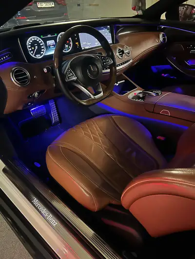 Mercedes-Benz S 500 Coupé 4Matic — Grand coupé de prestige 455 ch, 78'000 km — interni