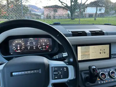Land Rover Defender 110 3.0 D I6 250 SE — SUV robuste, garantie jusqu'en 2027 — Miniatura 10