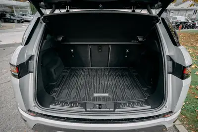 Land Rover Range Rover Evoque R-Dyn First Edition — SUV compact British, 250 ch dynamique — détail