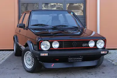 VW Golf 1800 GTI 1983 — Légende des années 80, châssis impeccable et entretien suivi — vue extérieure