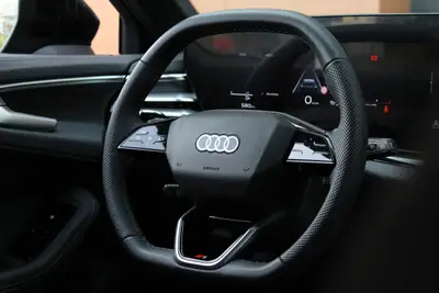 Audi A5 Sportback 40 TDI S-Line — Diesel hybride, 5 190 km, équipement premium — Miniature 9