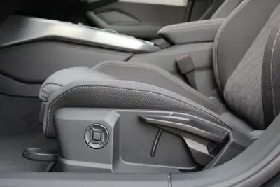 Audi A5 Sportback 40 TDI S-Line — Diesel hybride, 5 190 km, équipement premium — Miniature 18