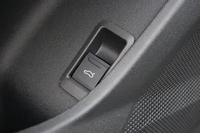 Audi A5 Sportback 40 TDI S-Line — Diesel hybride, 5 190 km, équipement premium — Miniature 21