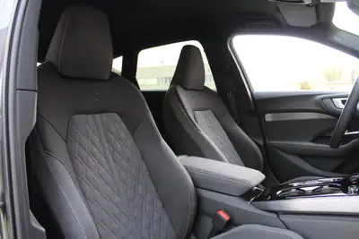 Audi A5 Sportback 40 TDI S-Line — Diesel hybride, 5 190 km, équipement premium — Miniature 20