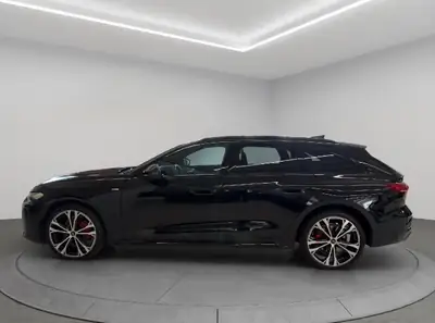 Audi A5 Avant TFSI 150 kW S tronic — Break sportif hybride léger, 7000 km seulement — dashboard