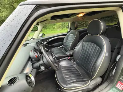 MINI Cooper S Turbo British Racing Green — Sportive compacte authentique, 175 ch, toit panoramique — interni
