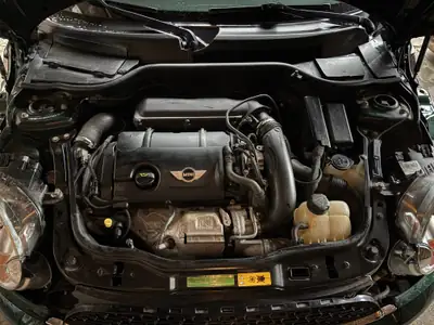 MINI Cooper S Turbo British Racing Green — Sportive compacte authentique, 175 ch, toit panoramique — Miniatura 9