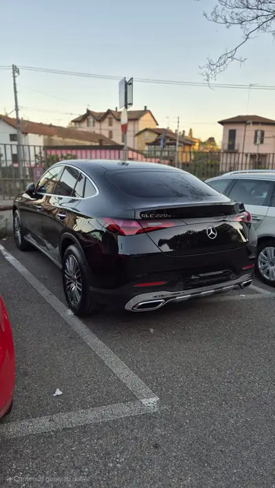 Mercedes-Benz GLC Coupé 220 d 4Matic — SUV premium diesel hybride, 8000 km seulement — Innenraum