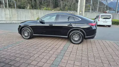 Mercedes-Benz GLC Coupé 220 d 4Matic — SUV premium diesel hybride, 8000 km seulement — Armaturenbrett