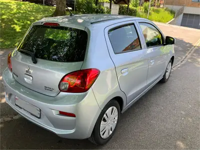 Mitsubishi Space Star 1.0 Pure 2019 — Citadine compacte, économe et fiable — rear view