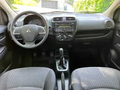 Mitsubishi Space Star 1.0 Pure 2019 — Citadine compacte, économe et fiable — interior