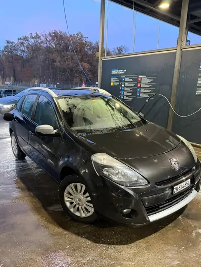 Renault Clio Grandtour 1.2 Turbo 20th — Pratique, économe et sans sinistre — vista esterna