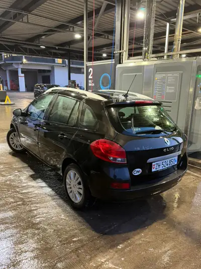 Renault Clio Grandtour 1.2 Turbo 20th — Pratique, économe et sans sinistre — fianco
