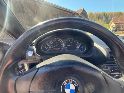 BMW Z3 2.8i Roadster 1999 — Roadster mythique, 192 ch purs et seulement 95'000 km — Miniature 7