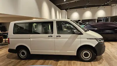 VW T6.1 Caravelle — Monospace 8 places, 4Motion, tout-terrain et famille — Miniatur 7